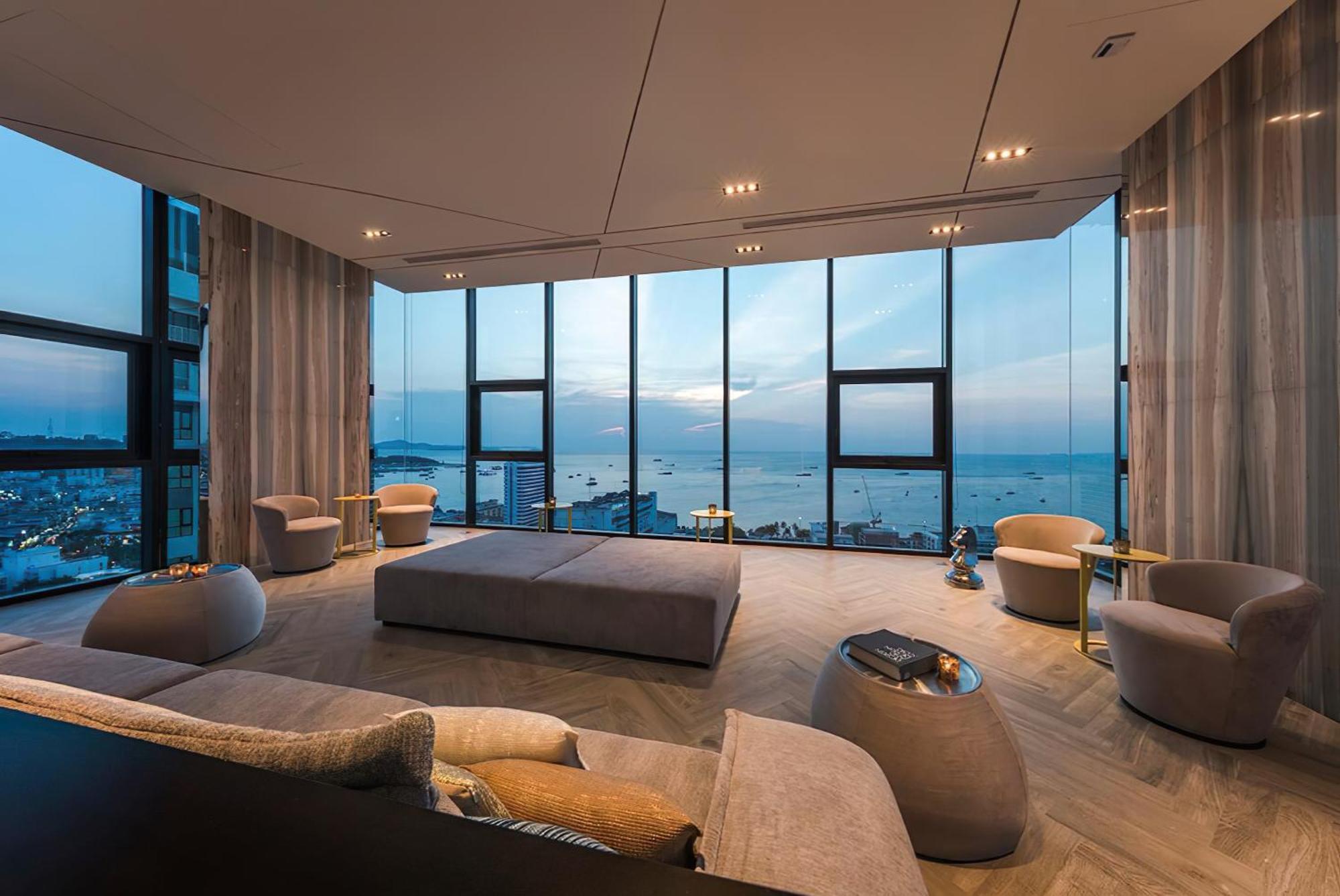 Location Of Pattaya, Sky Pool, Next To