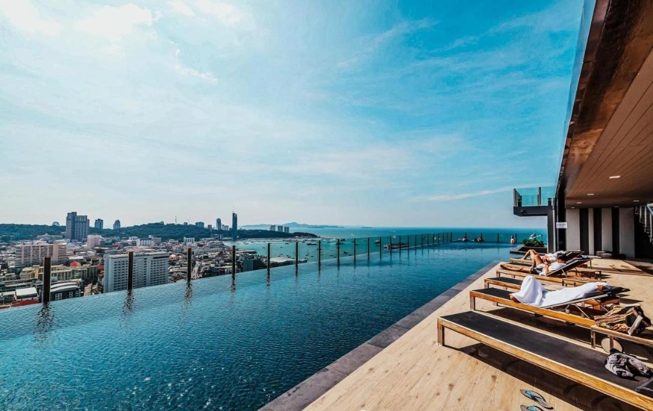 Location Of Pattaya, Sky Pool, Next To Apartment *