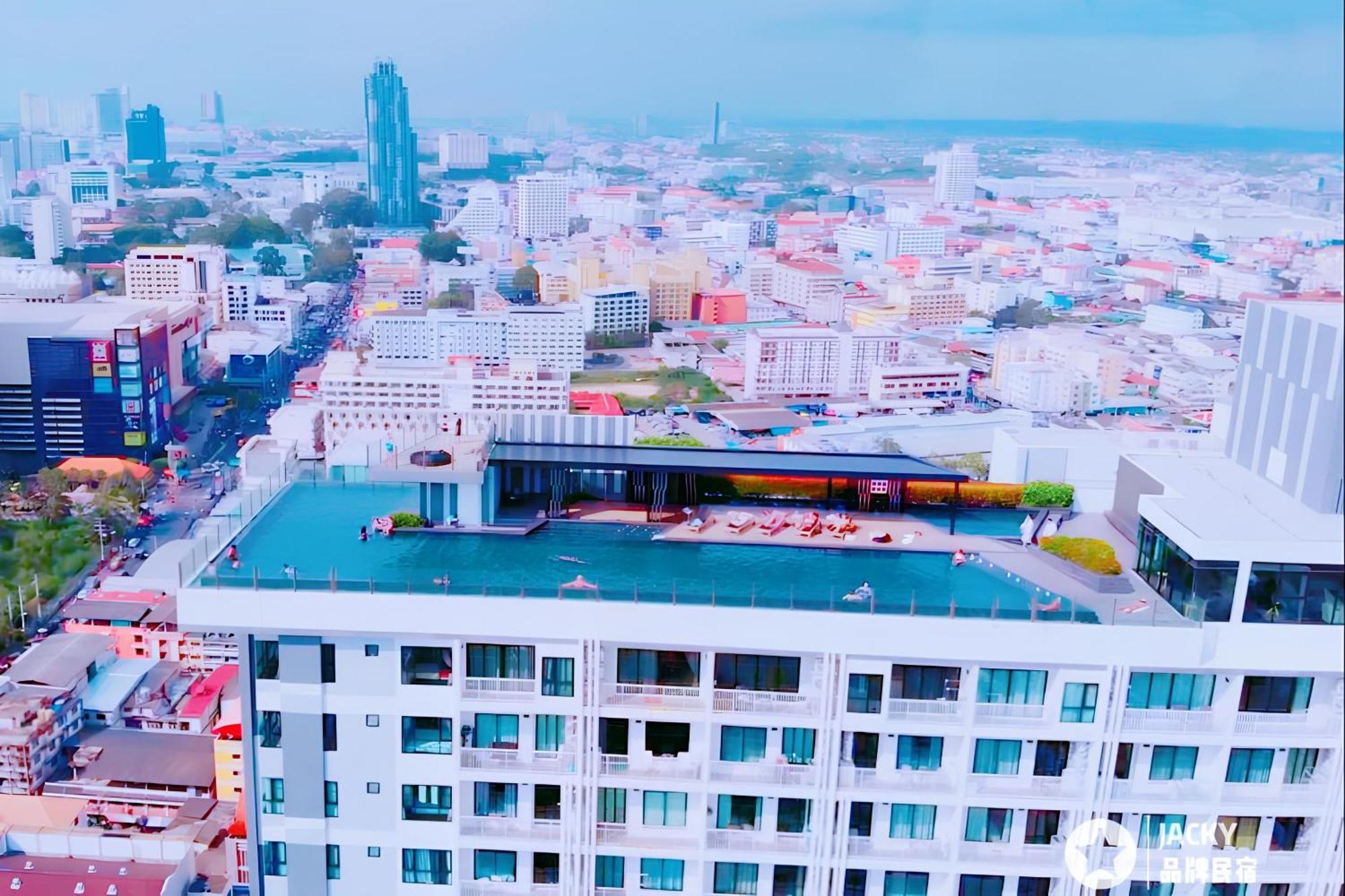 Location Of Pattaya, Sky Pool, Next To * Pattaya