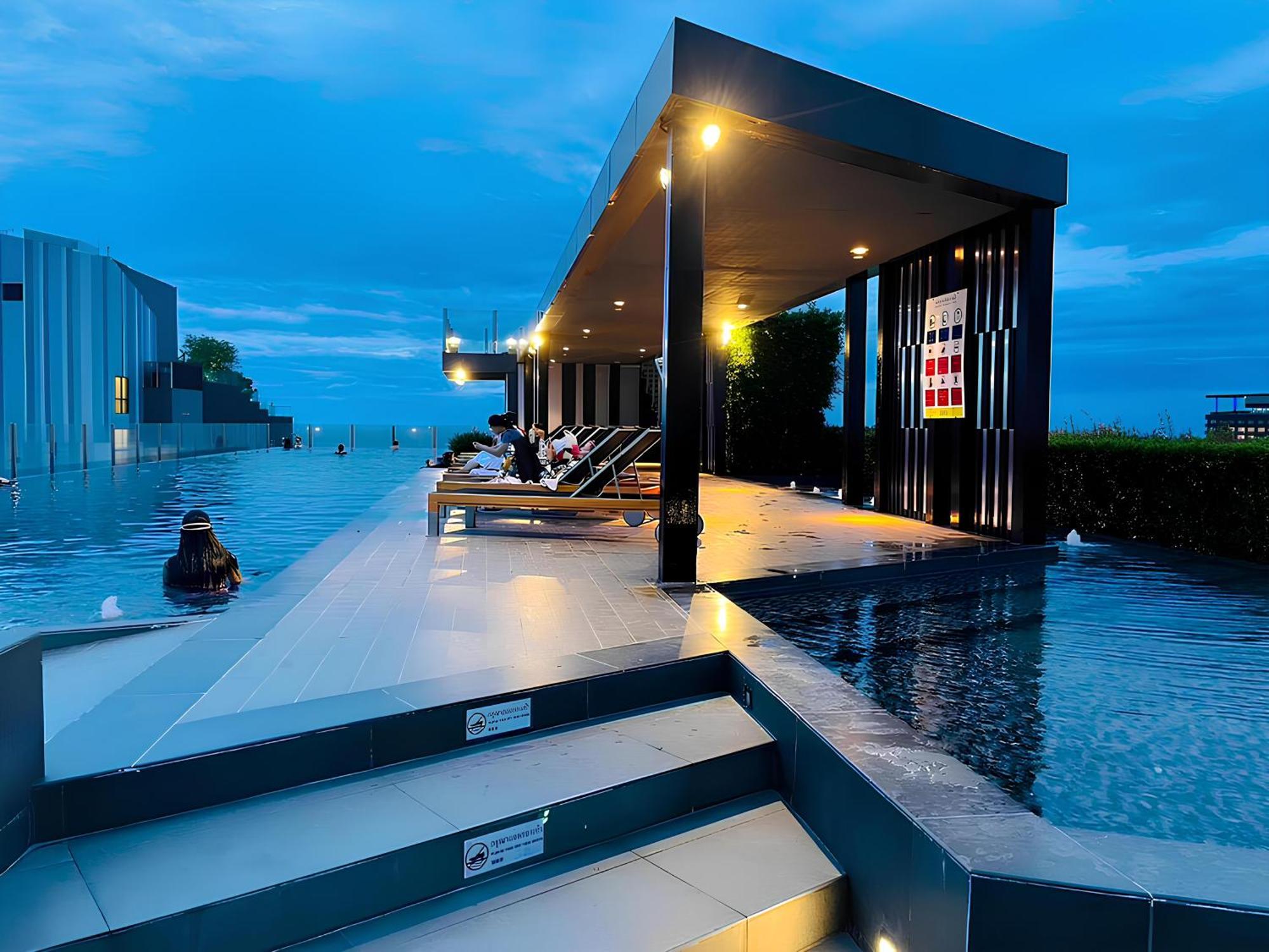 Location Of Pattaya, Sky Pool, Next To * Pattaya
